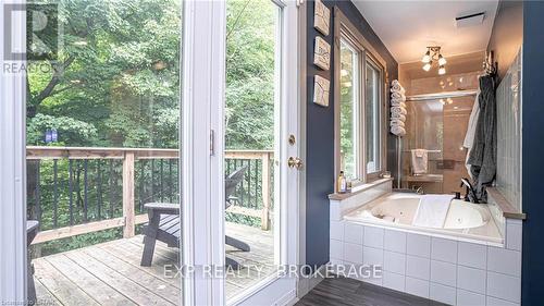 315 Hill Street, Central Elgin (Port Stanley), ON - Indoor Photo Showing Bathroom