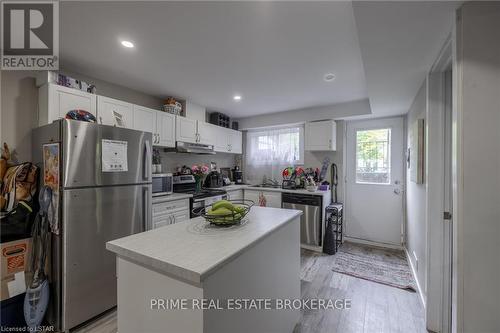 58 Winding Way, London, ON - Indoor Photo Showing Kitchen