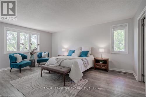1047 Griffith Street, London, ON - Indoor Photo Showing Bedroom