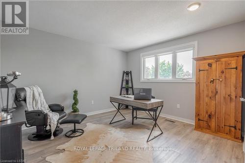 1047 Griffith Street, London, ON - Indoor Photo Showing Other Room