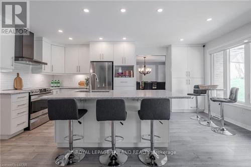 Imported from itso - 1047 Griffith Street, London, ON - Indoor Photo Showing Kitchen With Upgraded Kitchen