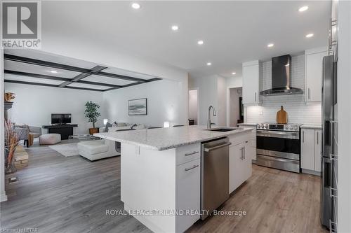 Imported from itso - 1047 Griffith Street, London, ON - Indoor Photo Showing Kitchen With Upgraded Kitchen