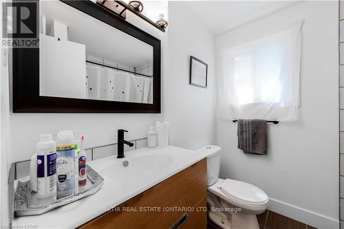 5 Ardsley Road, London, ON - Indoor Photo Showing Bathroom
