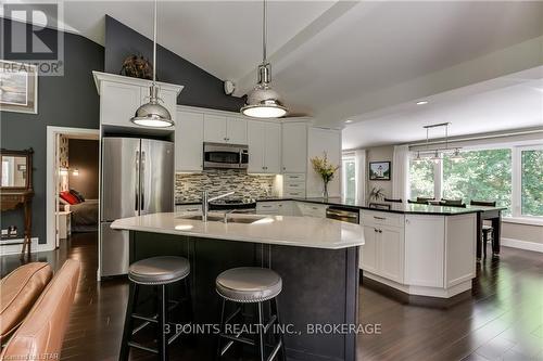 4 Frances Crescent, South Huron (Stephen Twp), ON - Indoor Photo Showing Kitchen With Upgraded Kitchen