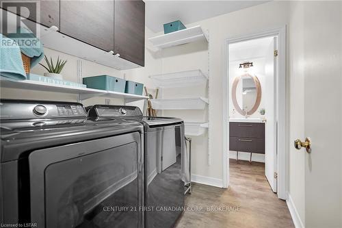 52 Chepstow Close, London, ON - Indoor Photo Showing Laundry Room
