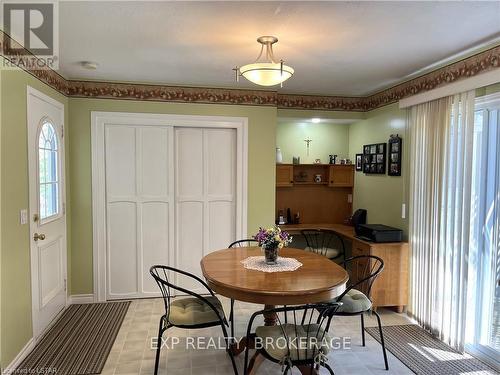 414 Simcoe St Street, Warwick (Watford), ON - Indoor Photo Showing Dining Room