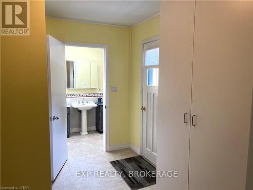 414 Simcoe St Street, Warwick (Watford), ON - Indoor Photo Showing Other Room