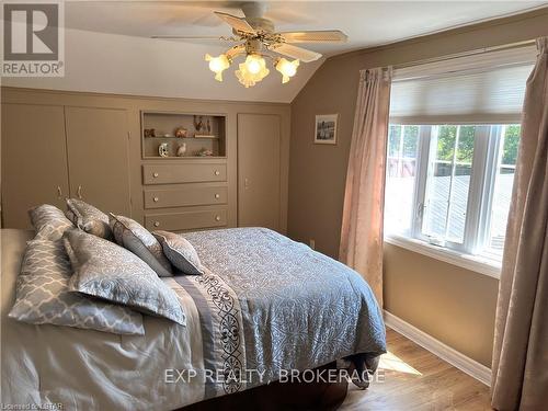 414 Simcoe St Street, Warwick (Watford), ON - Indoor Photo Showing Bedroom