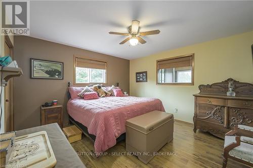 8444 Lazy Lane, Lambton Shores (Port Franks), ON - Indoor Photo Showing Bedroom