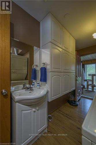 8444 Lazy Lane, Lambton Shores (Port Franks), ON - Indoor Photo Showing Laundry Room