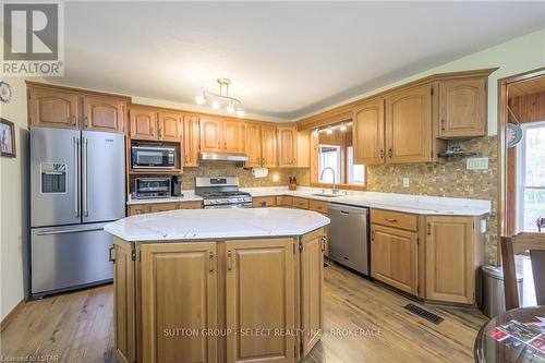 8444 Lazy Lane, Lambton Shores (Port Franks), ON - Indoor Photo Showing Kitchen