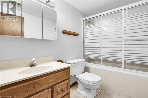 Imported from itso - 30 Forward Avenue, London, ON - Indoor Photo Showing Bathroom