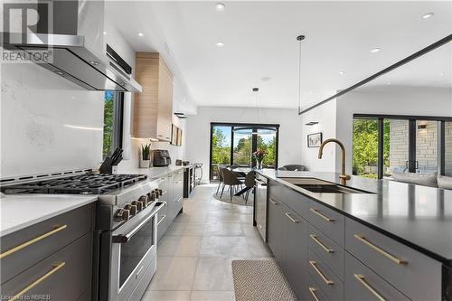 173 Sugarbush Street, North Bay, ON - Indoor Photo Showing Kitchen With Upgraded Kitchen