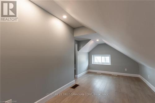 62 Sackville Street, London, ON - Indoor Photo Showing Other Room