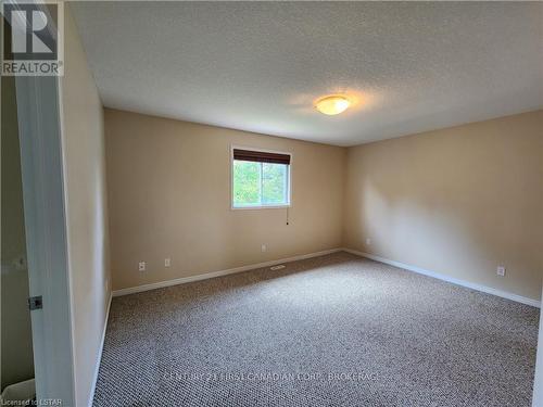 2021 Foxwood Avenue, London, ON - Indoor Photo Showing Other Room