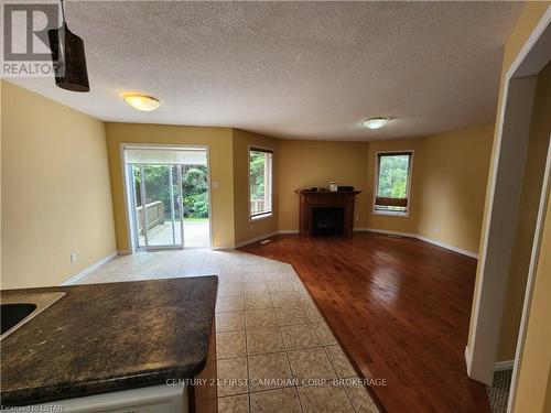 2021 Foxwood Avenue, London, ON - Indoor With Fireplace