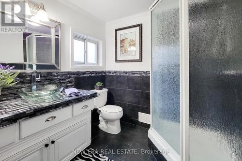 47 Monarch Park Drive, St. Catharines, ON - Indoor Photo Showing Bathroom