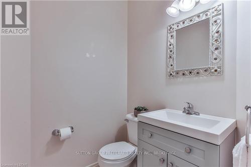 1244 Schraeder Street, London, ON - Indoor Photo Showing Bathroom