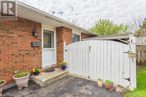 811 Nixon Avenue, London, ON - Outdoor With Exterior