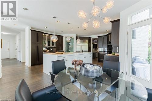 99 Fitzwilliam Boulevard, London, ON - Indoor Photo Showing Dining Room