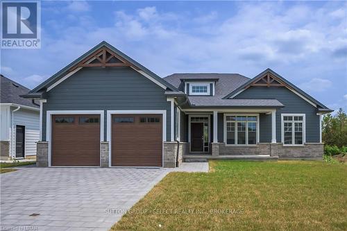 7 Spruce Crescent, North Middlesex (Parkhill), ON - Outdoor With Facade