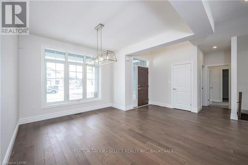 7 Spruce Crescent, North Middlesex (Parkhill), ON - Indoor Photo Showing Other Room