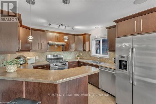 1833 Devos Drive, London, ON - Indoor Photo Showing Kitchen With Stainless Steel Kitchen With Double Sink