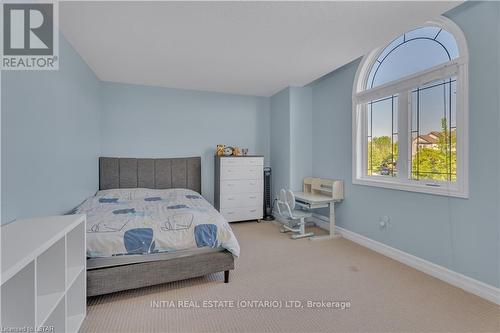 1833 Devos Drive, London, ON - Indoor Photo Showing Bedroom