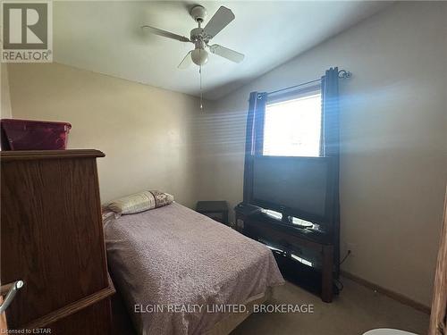 33, #24 Pitt Street, Bayham (Port Burwell), ON - Indoor Photo Showing Bedroom