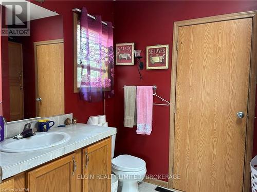 33, #24 Pitt Street, Bayham (Port Burwell), ON - Indoor Photo Showing Bathroom