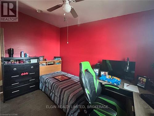 33, #24 Pitt Street, Bayham (Port Burwell), ON - Indoor Photo Showing Bedroom