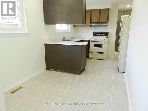 Main - 3117 Corrigan Drive, Mississauga (Applewood), ON - Indoor Photo Showing Kitchen With Double Sink