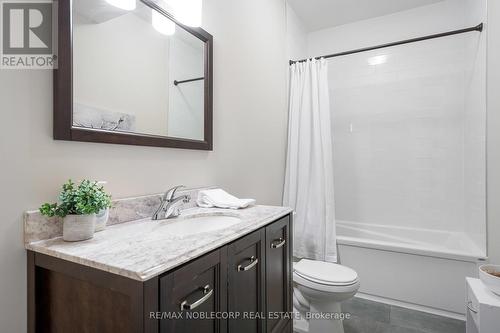 22 Hughes Street, Collingwood, ON - Indoor Photo Showing Bathroom