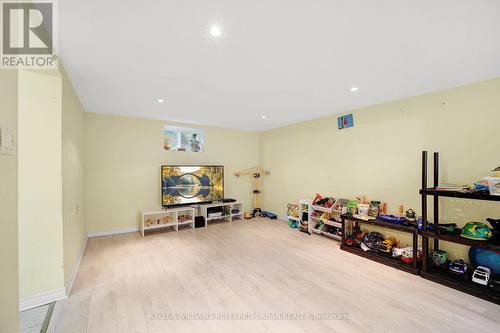 435 Ellerslie Avenue, Toronto, ON - Indoor