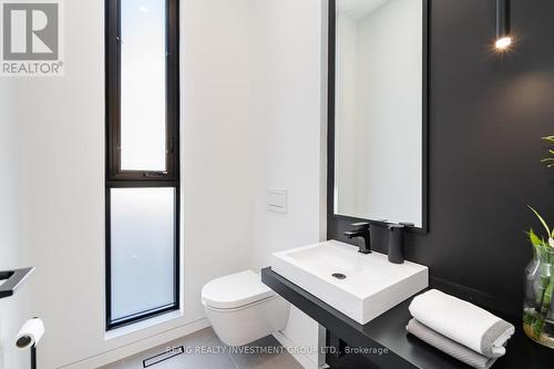 1337 Waverly Avenue, Oakville (Bronte East), ON - Indoor Photo Showing Bathroom