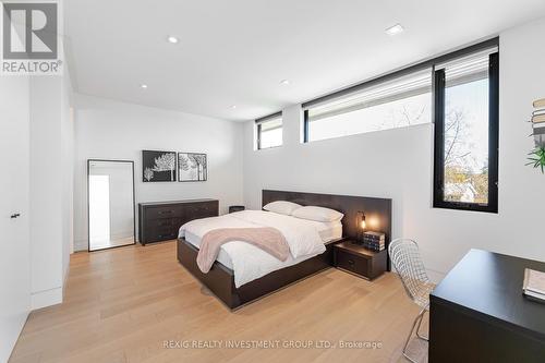 1337 Waverly Avenue, Oakville (Bronte East), ON - Indoor Photo Showing Bedroom