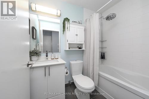 1312 - 225 Sackville Street, Toronto, ON - Indoor Photo Showing Bathroom