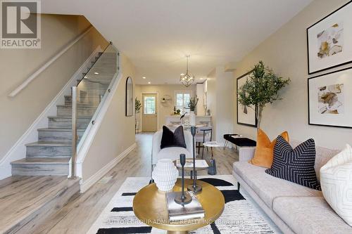 63 Cleveland Street, Toronto (Mount Pleasant East), ON - Indoor Photo Showing Living Room