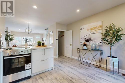 63 Cleveland Street, Toronto (Mount Pleasant East), ON - Indoor Photo Showing Kitchen