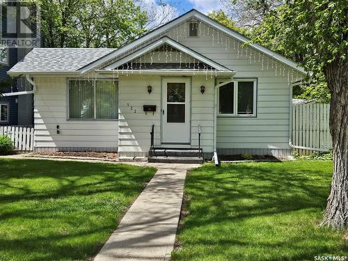 122 4Th Avenue Ne, Swift Current, SK - Outdoor