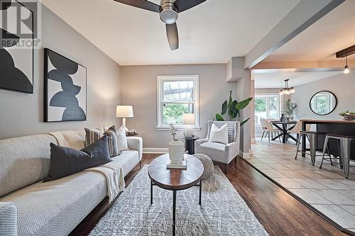 1073 King Street E, Oshawa, ON - Indoor Photo Showing Living Room