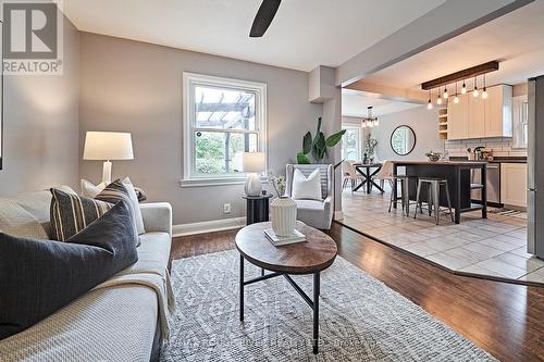 1073 King Street E, Oshawa, ON - Indoor Photo Showing Living Room