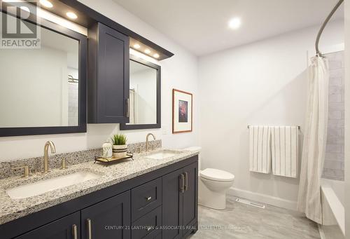25 Hyde Park, Belleville, ON - Indoor Photo Showing Bathroom