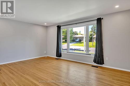 905 Cumberland Avenue, Peterborough, ON - Indoor Photo Showing Other Room