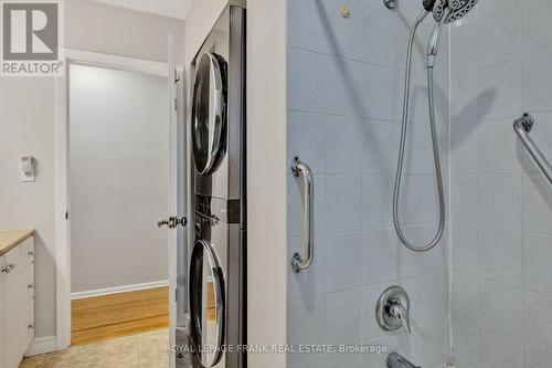 905 Cumberland Avenue, Peterborough, ON - Indoor Photo Showing Bathroom