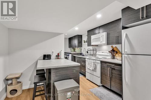 905 Cumberland Avenue, Peterborough, ON - Indoor Photo Showing Kitchen