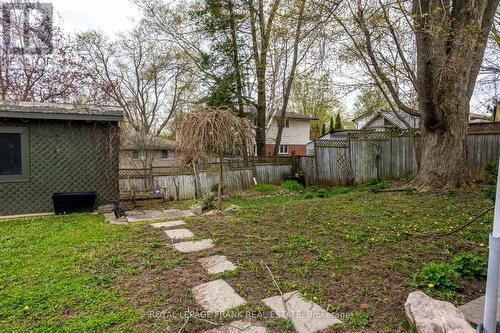 905 Cumberland Avenue, Peterborough (Northcrest), ON - Outdoor With Backyard