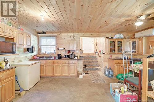 162 Grand Point Road, Douglas Harbour, NB - Indoor Photo Showing Kitchen With Double Sink