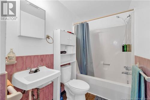 139 Duke Street, Saint John, NB - Indoor Photo Showing Bathroom