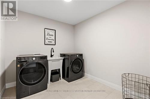 2106 Tokala Trail Trail, London, ON - Indoor Photo Showing Laundry Room